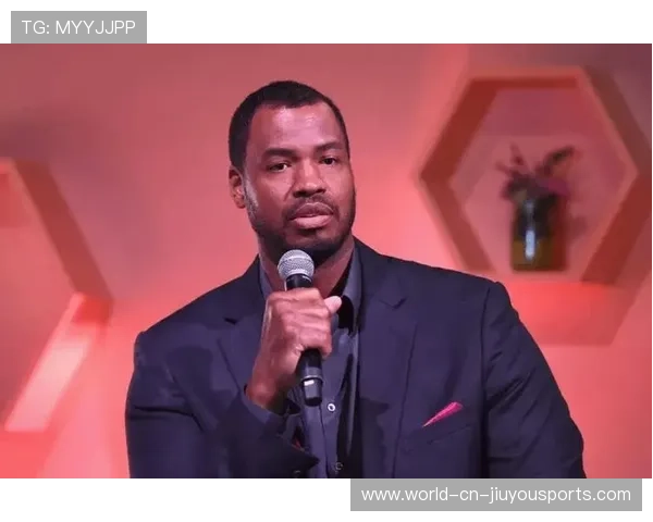 科林斯谈出场时间：保持耐心，专注做好本职，科林斯女友